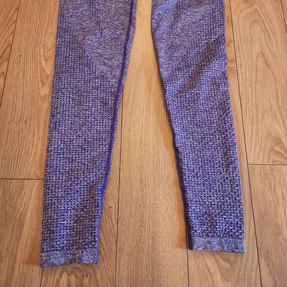 Gymshark Butt Lifting Crop Leggings - Picture 4 of 11